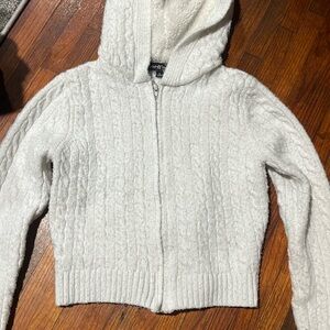 Can fit a medium or small!